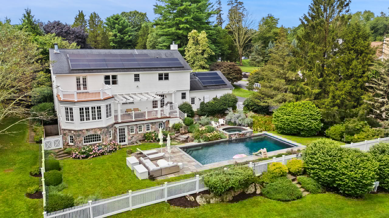 20 Little Pine Road