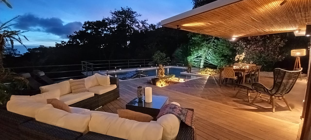 Five Star Private Rainforest Estate on Acreage with Creek