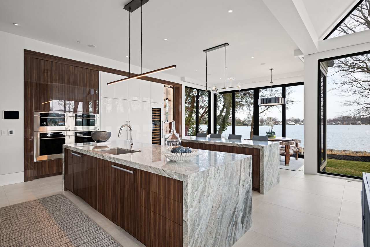 ANNAPOLIS WATERFRONT HOME | LAKE OGELTON WATERFRONT WITH CHESAPEAKE BAY ACCESS