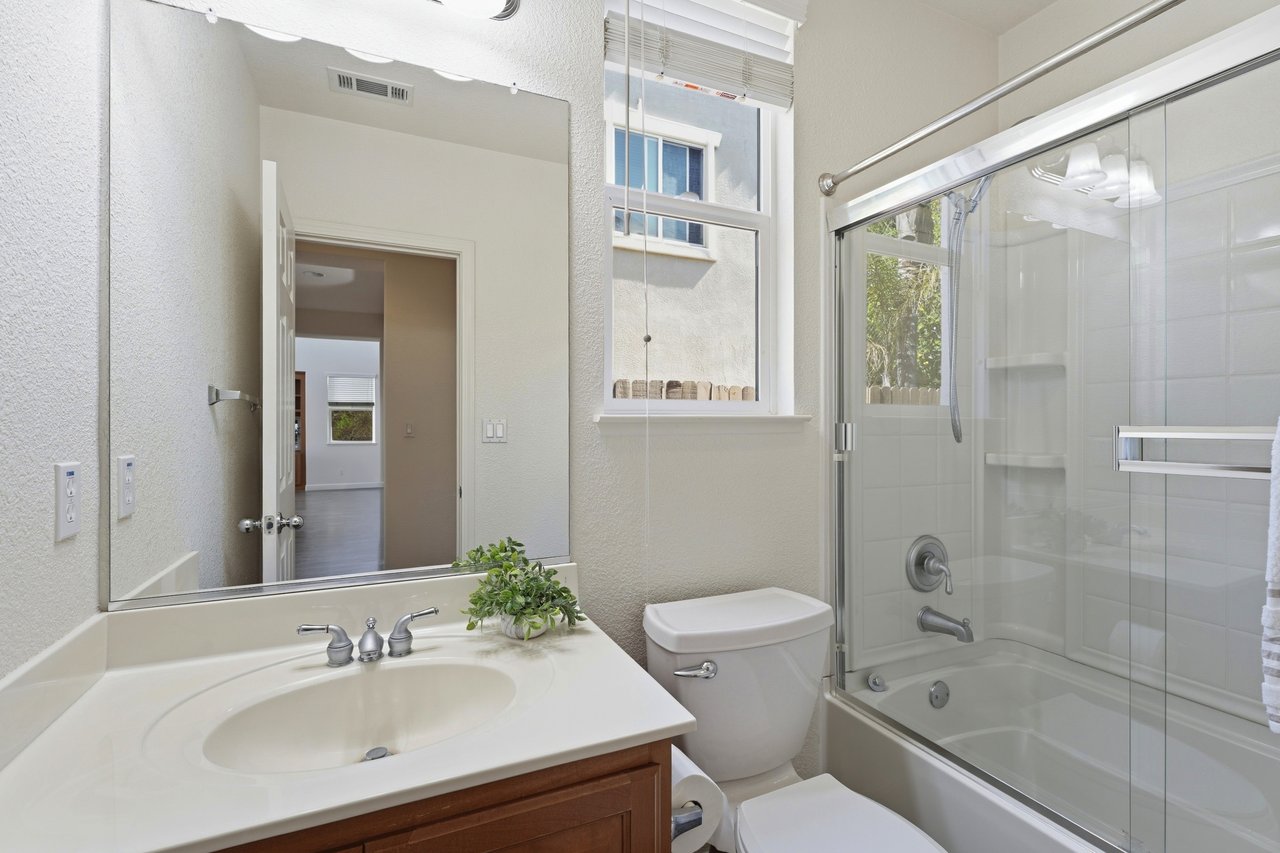 15 Vitruvius Court, Oakley