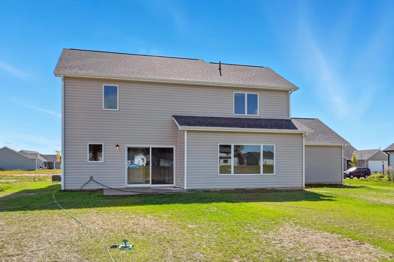 885 Zenos Blvd
