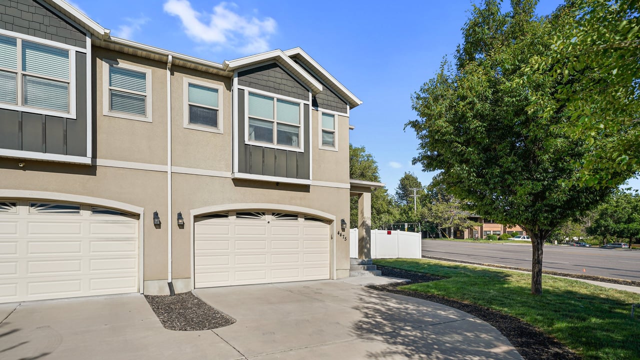 4475 S Lochnivar