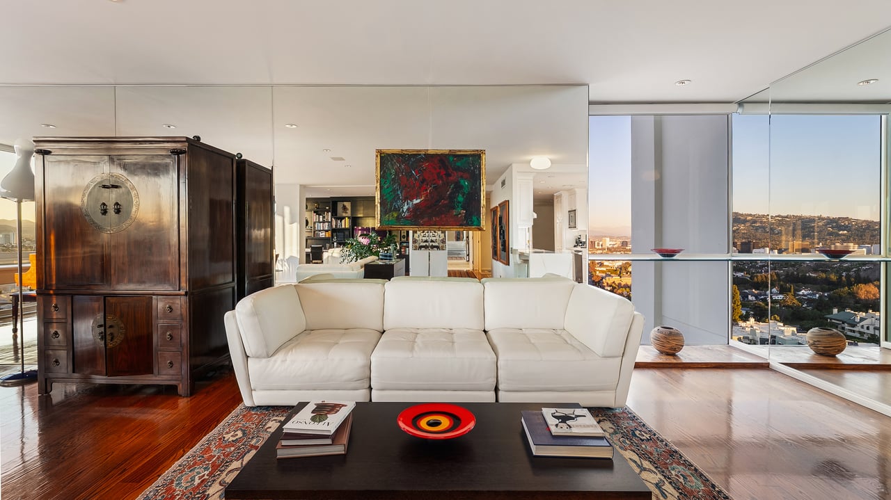 2220 Avenue Of The Stars Unit: 1802W