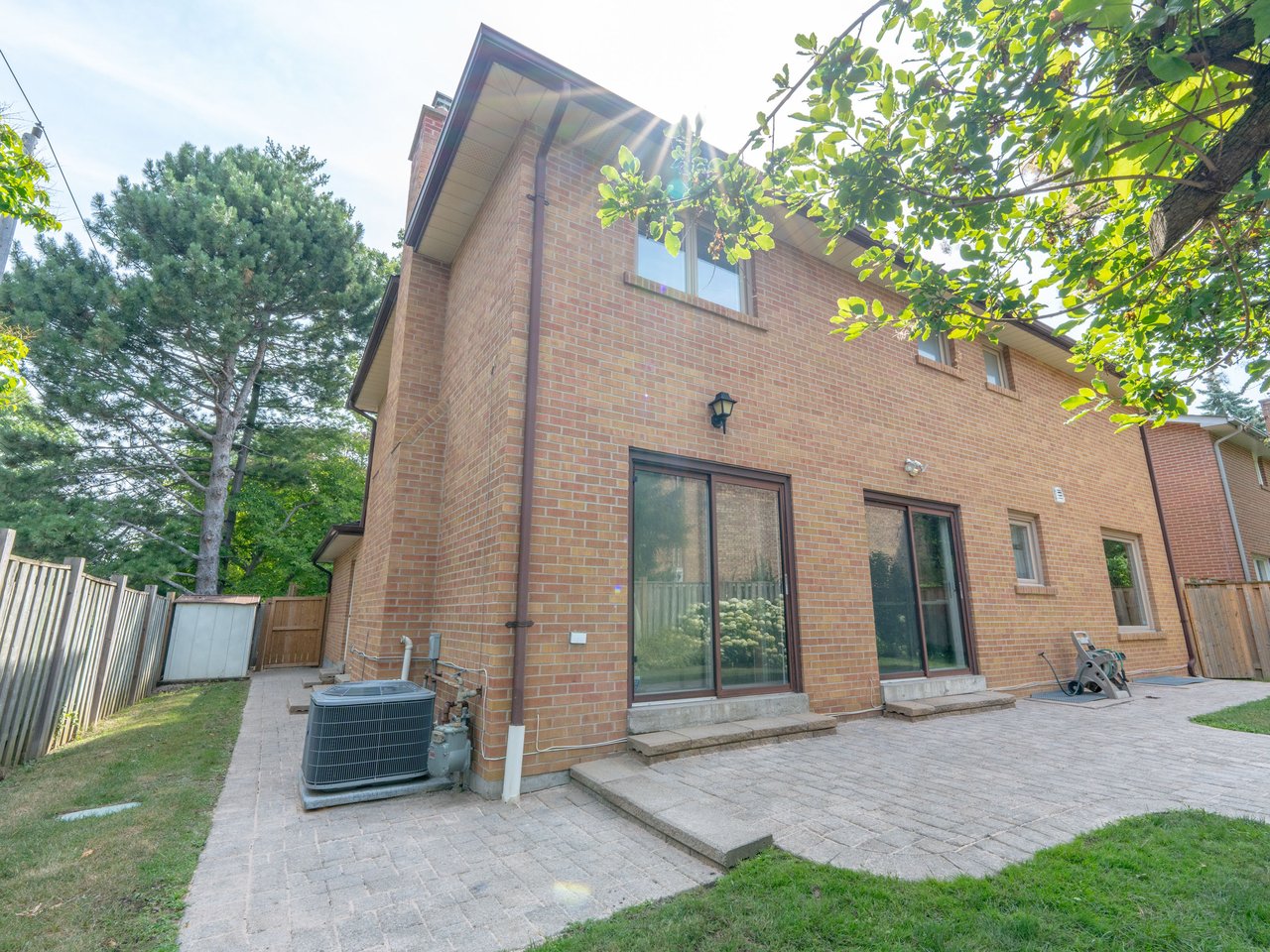 18 Whitman St