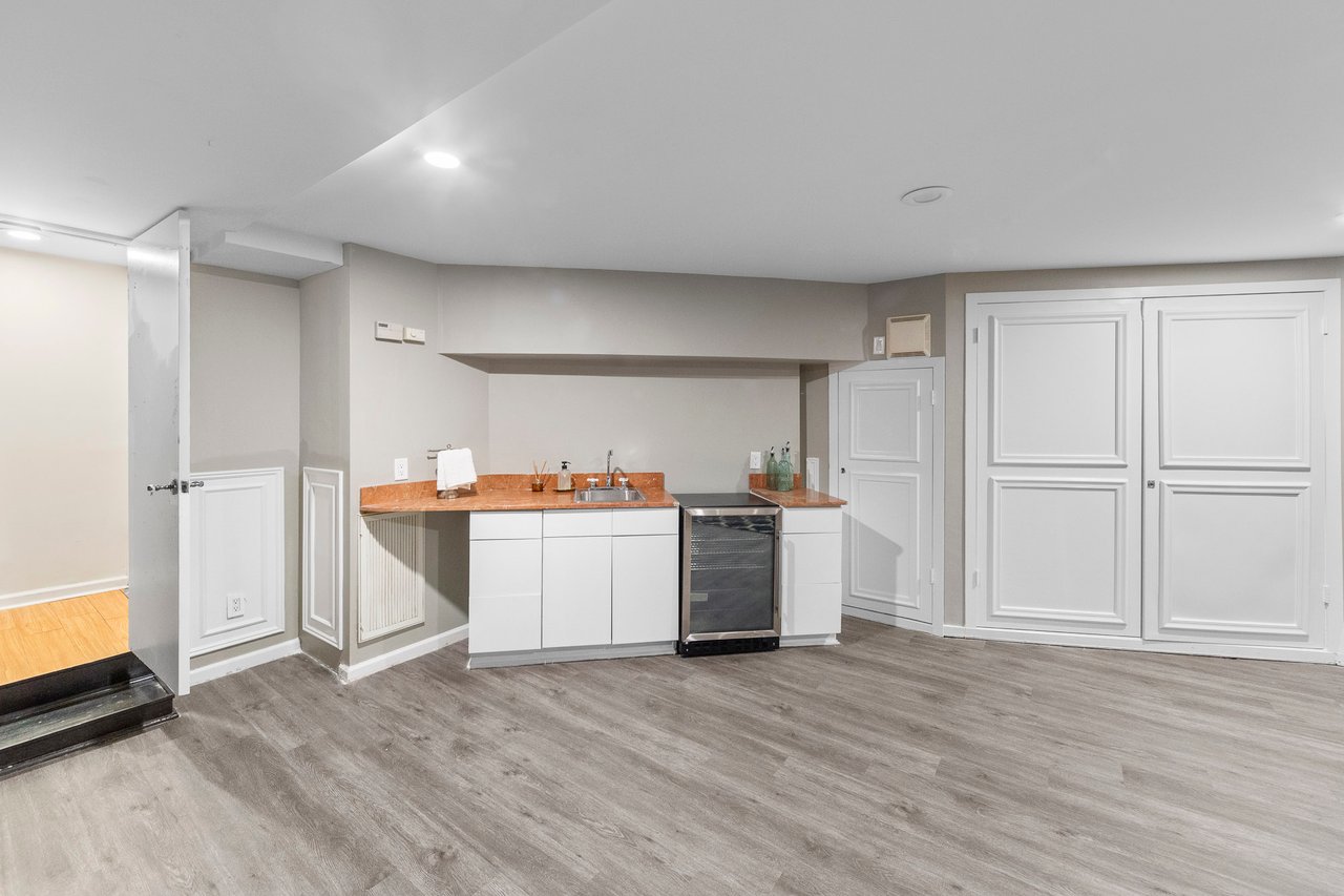 85 Sherwood Rd