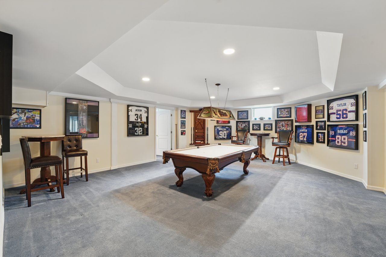 8 Matthew Place