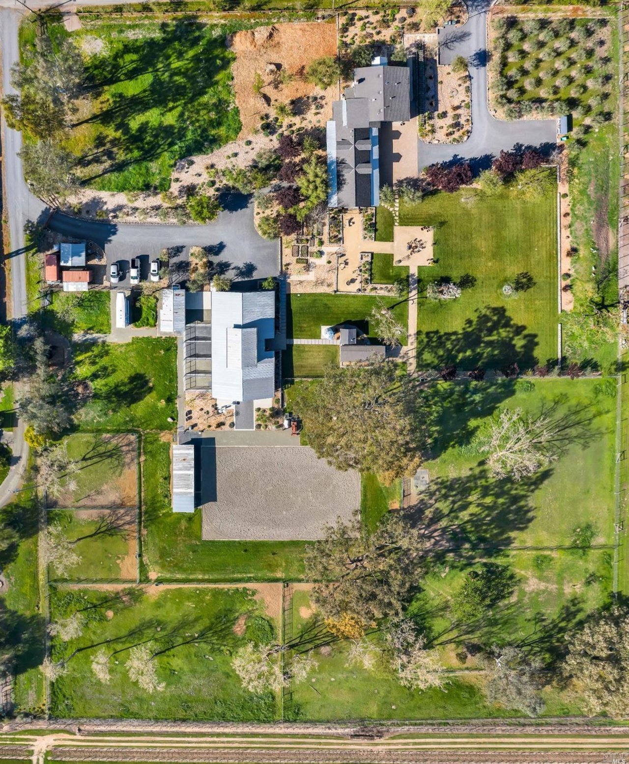 2805 Dale Ave