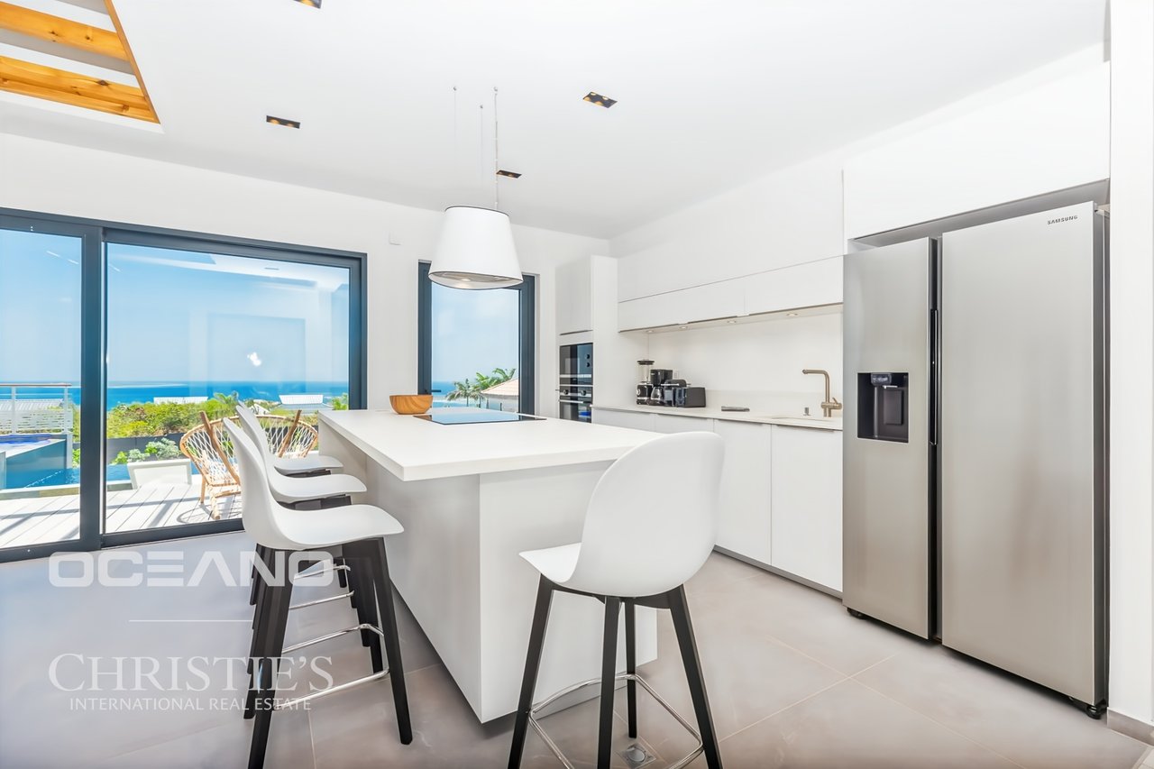 Modern Villa  - Hope Hill