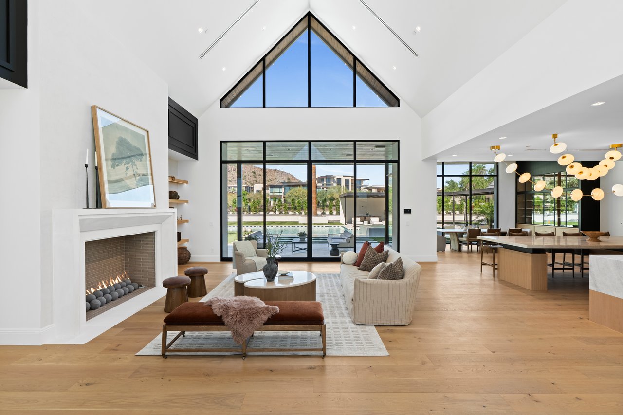 6230 E HILLCREST BLVD