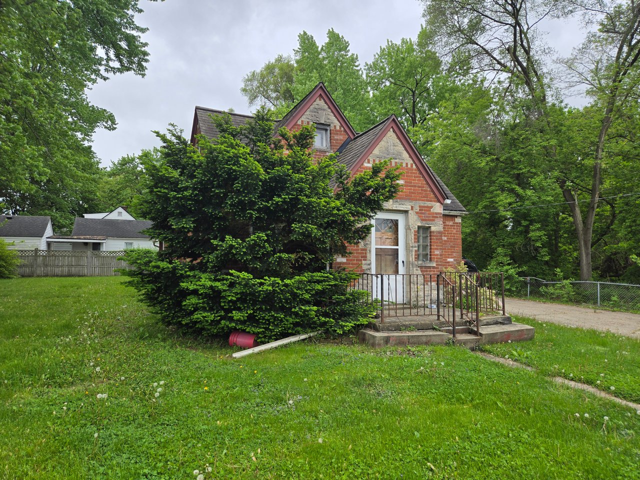 7205 Williams Lake Rd