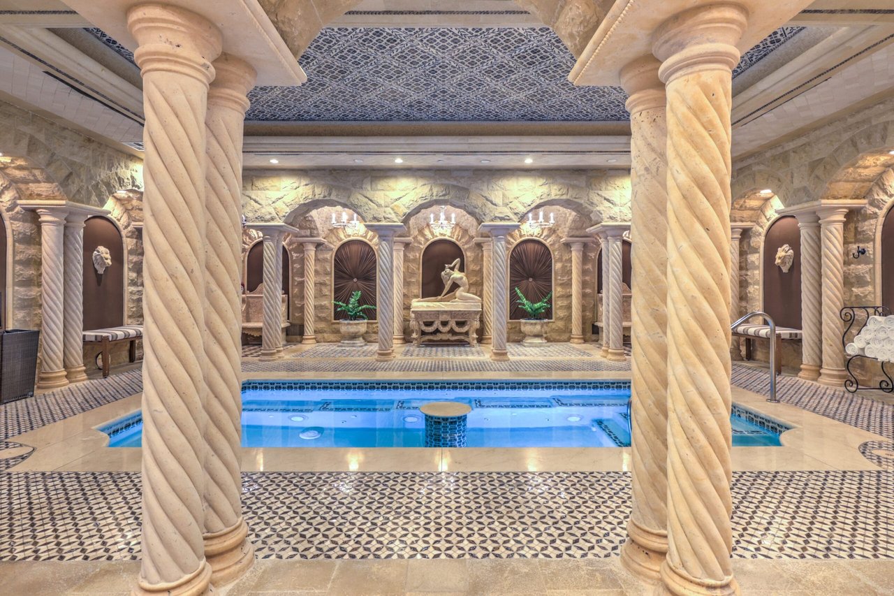 One Queensridge Place