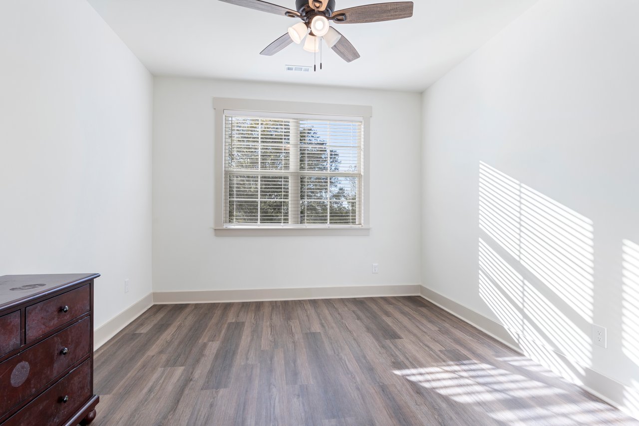 Stunning Like-New Home with Double Decks and Breathtaking Mountain Views