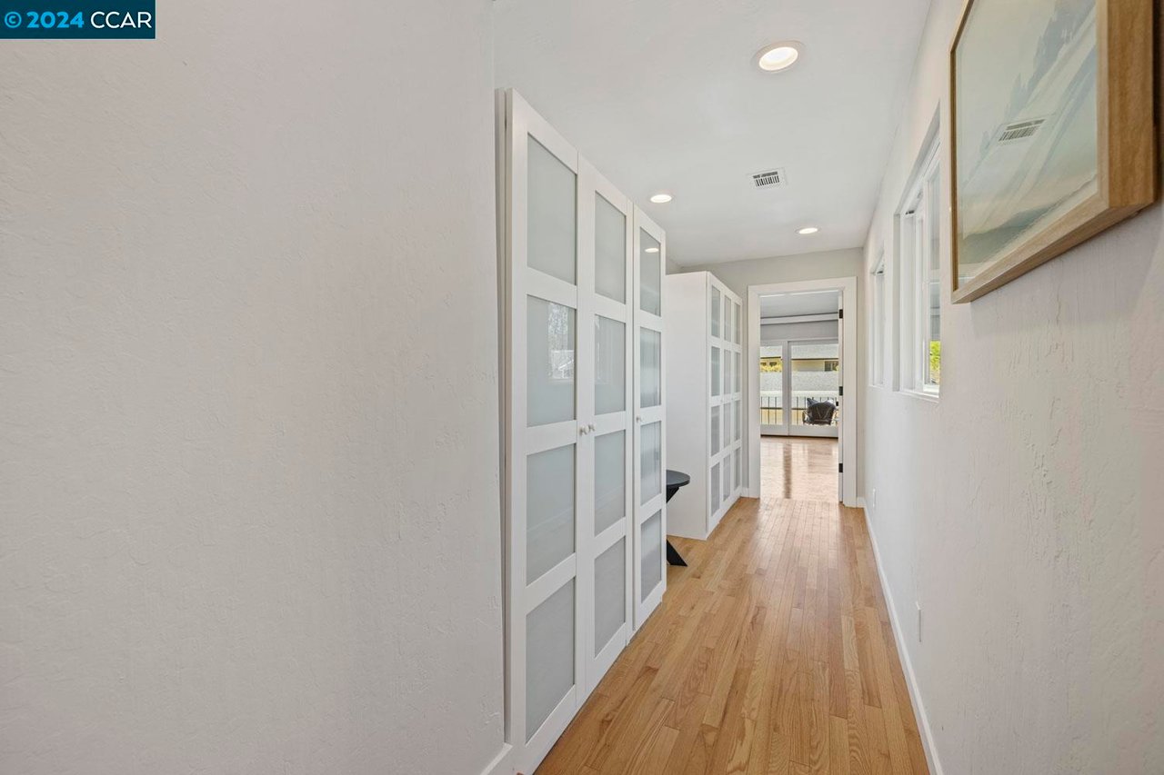 10 Doral Dr
