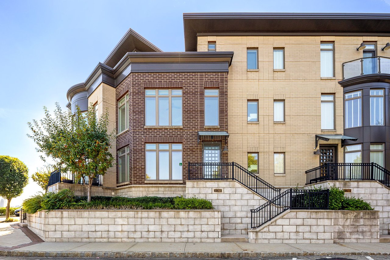 3 Henley Place