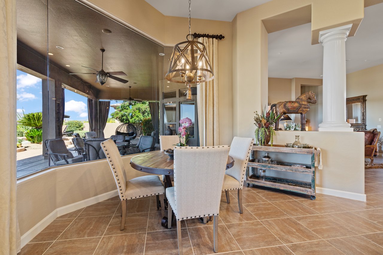 9812 E ROADRUNNER Drive