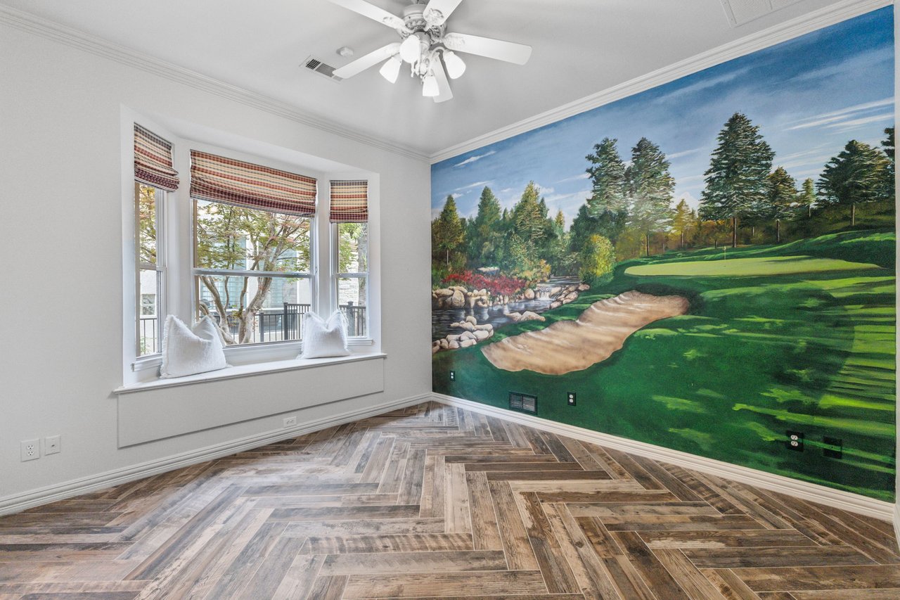 Pretty Home on Firewheel Golf Course in Garland Closes