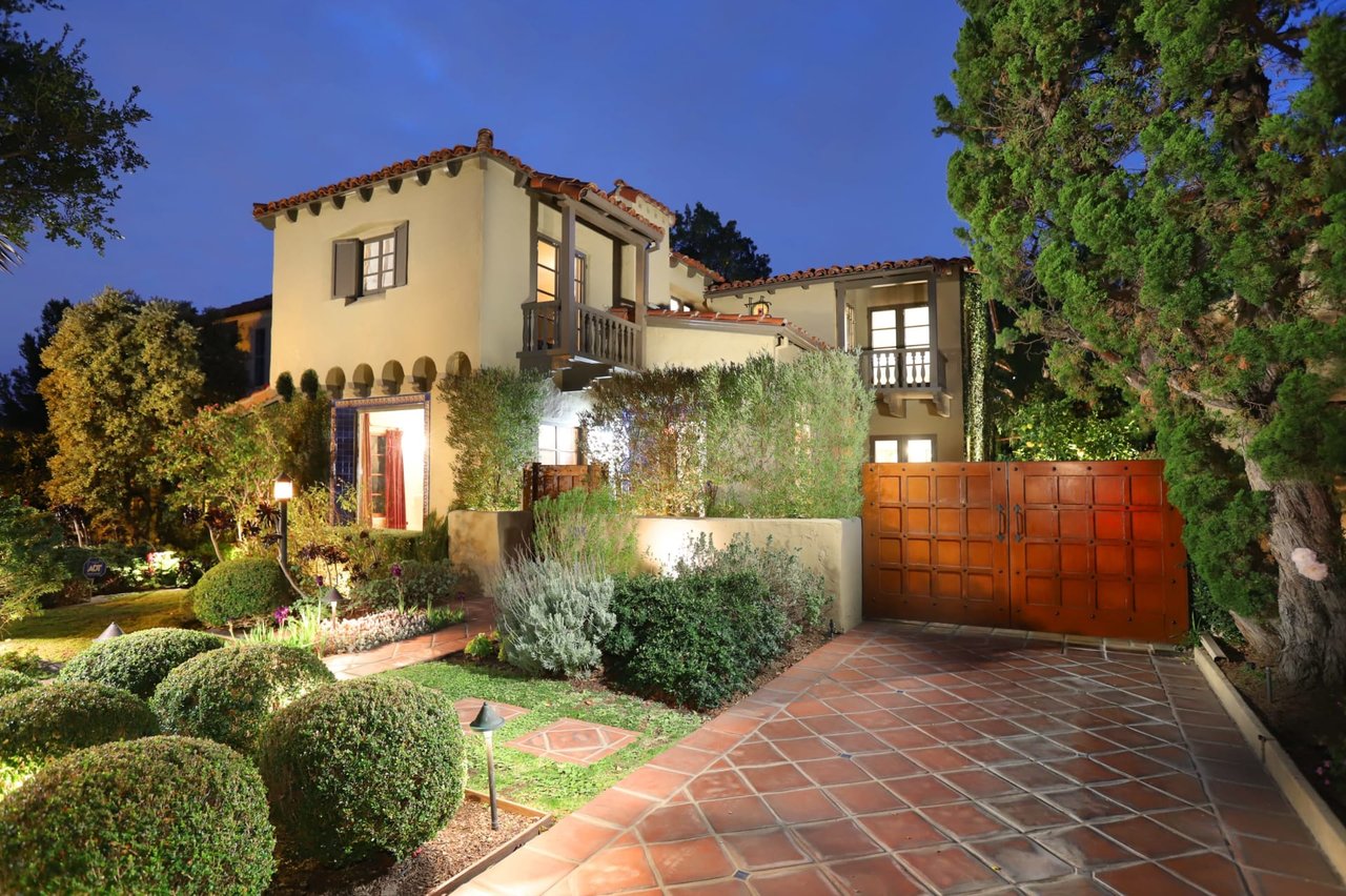 Sold by Edwin Ordubegian | 1209 Viscano Dr. | Glendale Finest Character Home