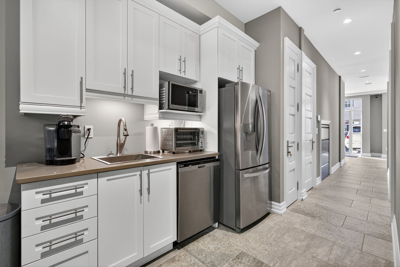 5 - 16945 Leslie St, Newmarket