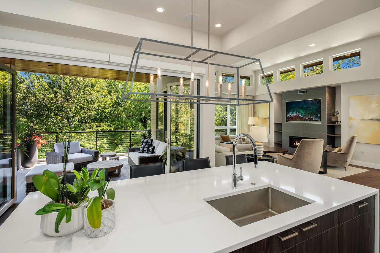 8270 SE 31st Street, Mercer Island