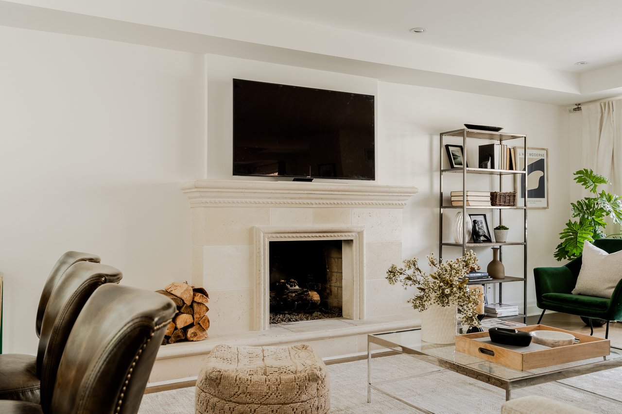 31 Fallingbrook Dr