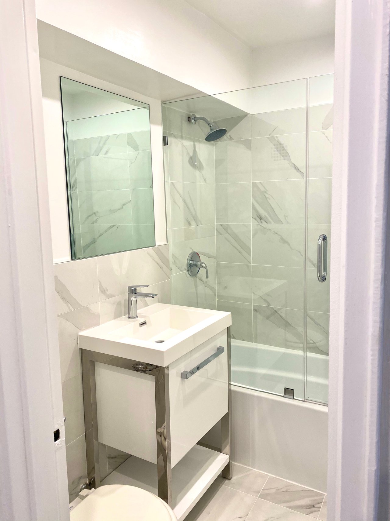 415 Beverley Rd Unit 3H