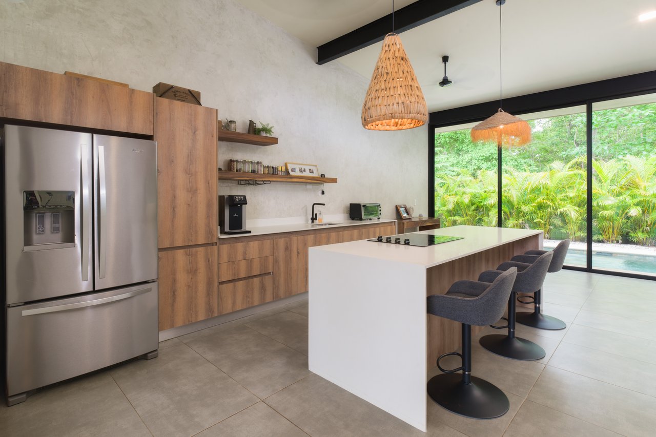 Villa Los Jobos Garden #1 | Modern 4-Bedroom Villa Just 5 Minutes from Tamarindo Beach – Newly Remodeled and Move-In Ready