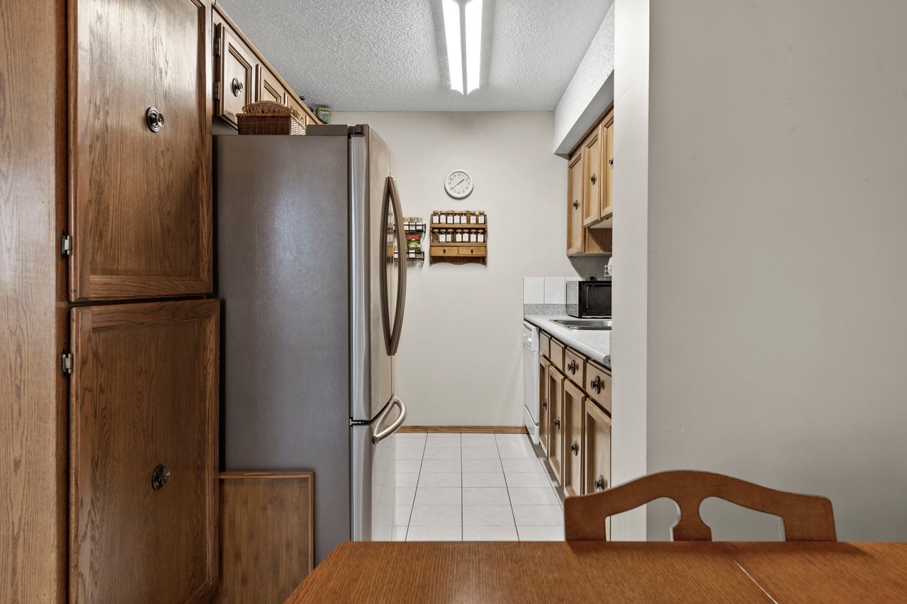 544 Blackthorn Road NE Unit: 1404