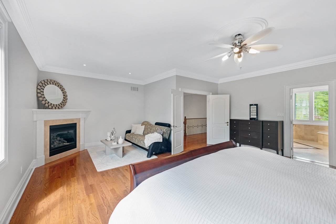 2126 Parker Dr