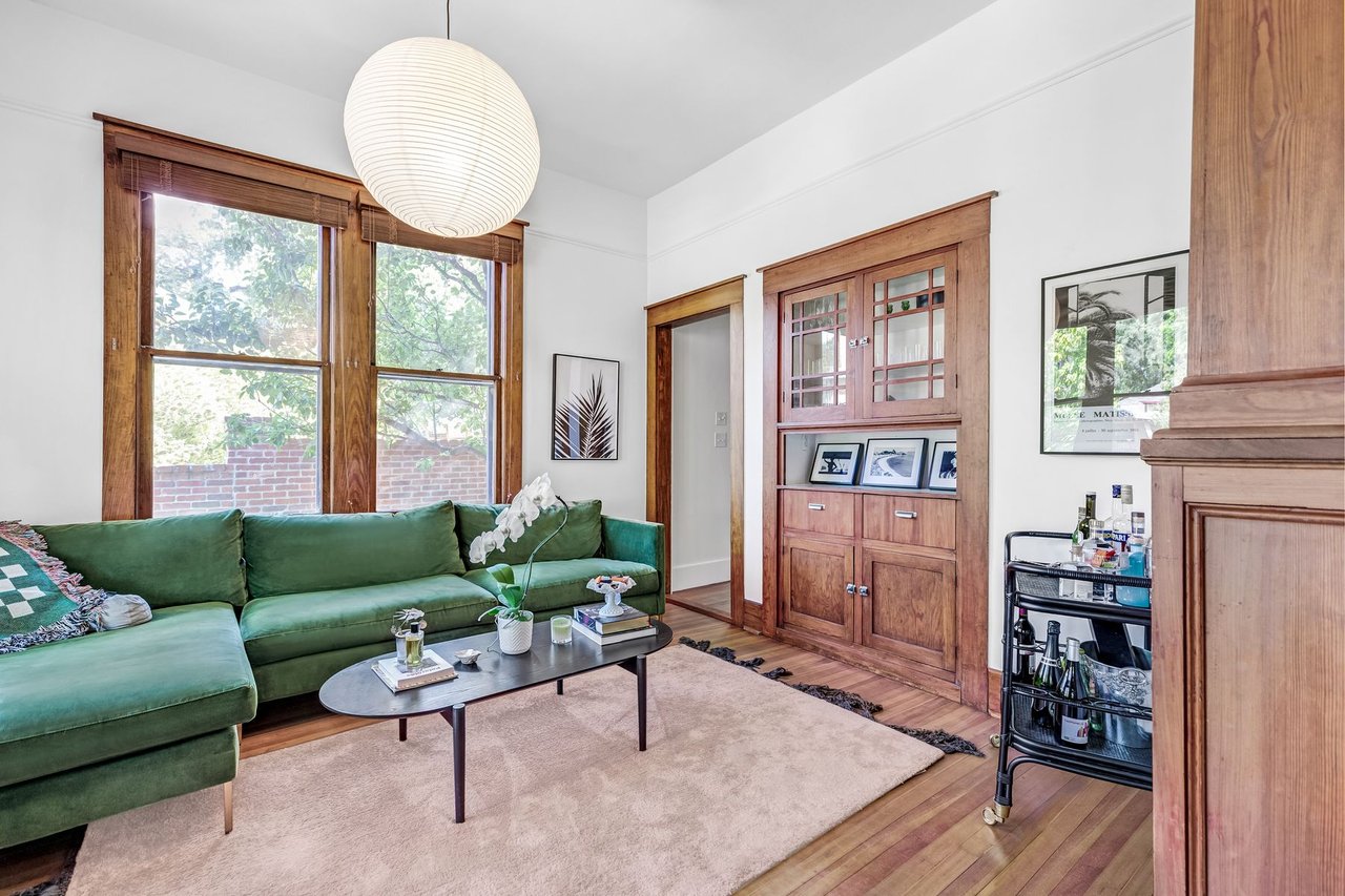 The Clarkesville Manor