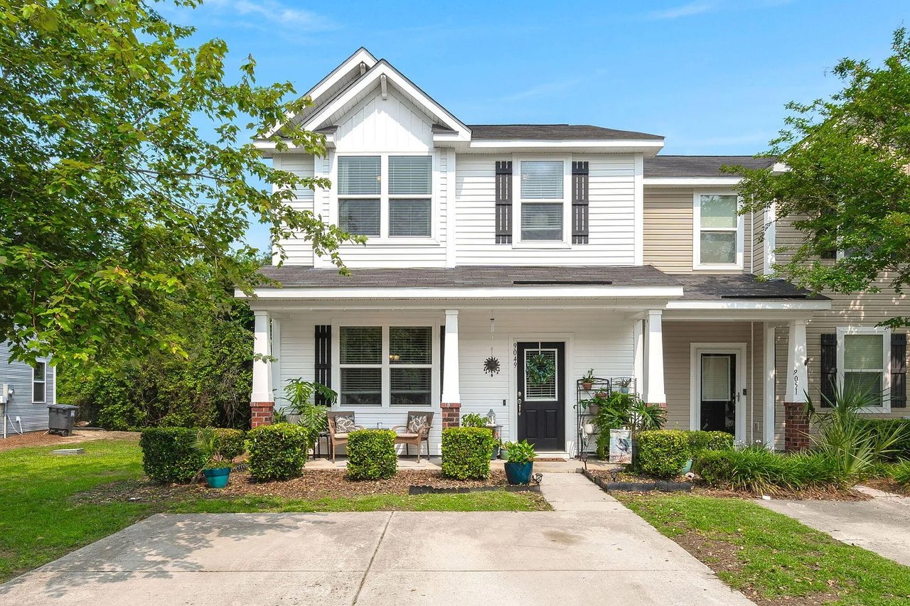 9049 Parlor Dr