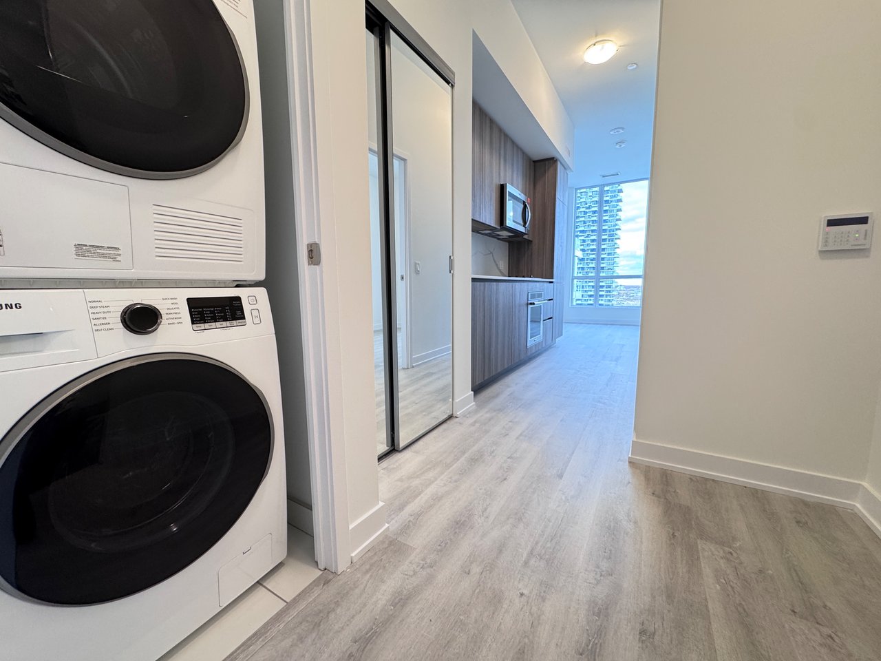 15 Richardson Street Unit: 2011