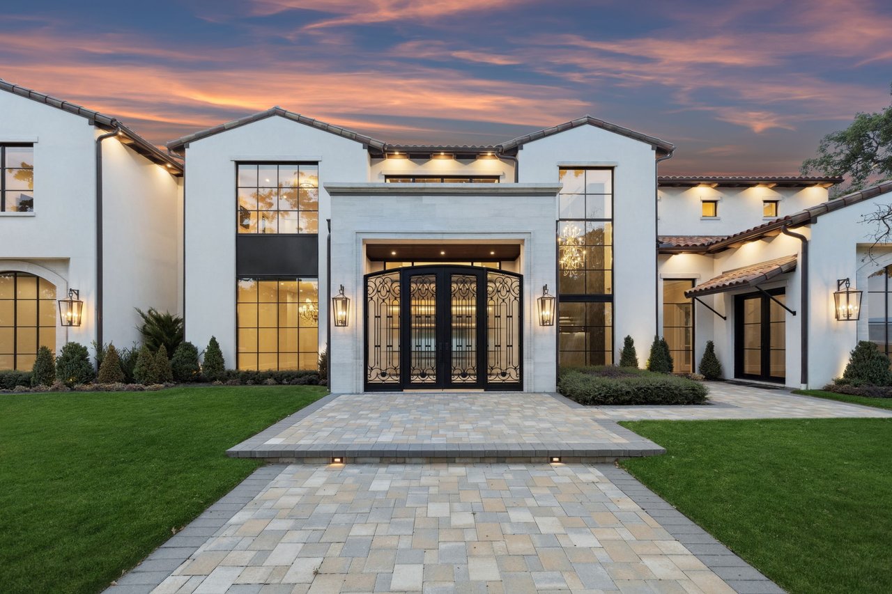 1609 Meandering Way Drive, Westlake