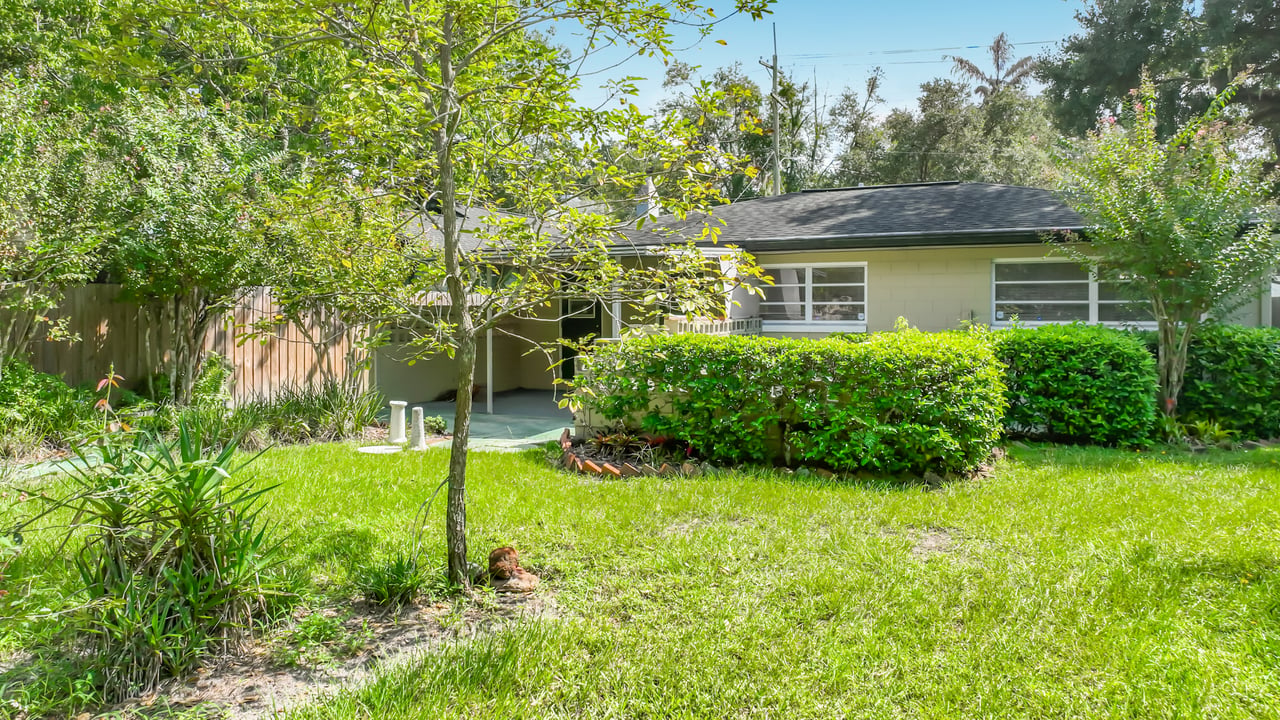 Colonialtown 3-Bedroom 1.5-Bathroom Home with Terrazo Floors