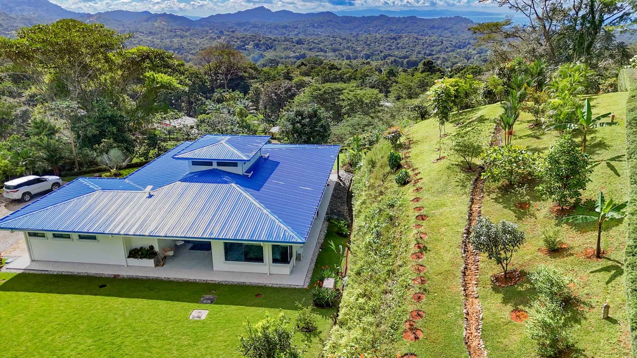 Private 2-Bed Hacienda with Ocean & Mountain Views, Pool & Development Potential in Ojochal