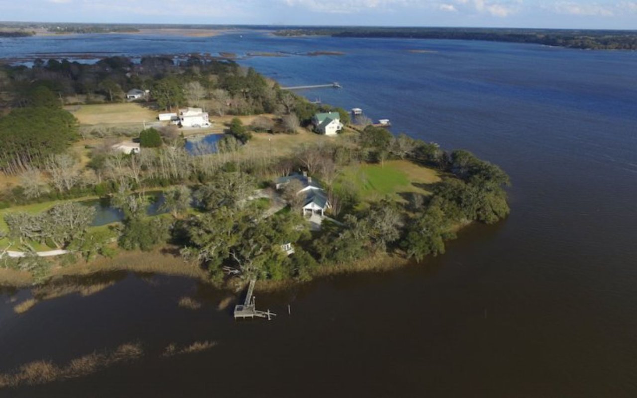 For Sale – Waterfront Homes