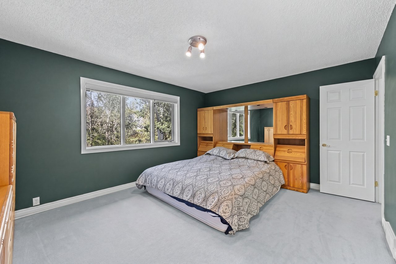 7 Biggar Heights Bay
