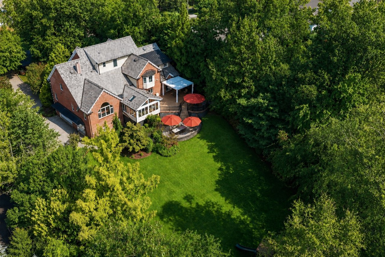 285 Hartshorn Drive, Short Hills, NJ 07078