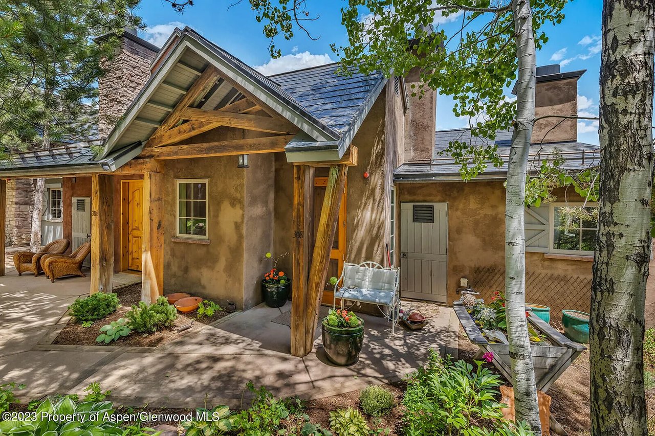 308 Wild Spring Ln