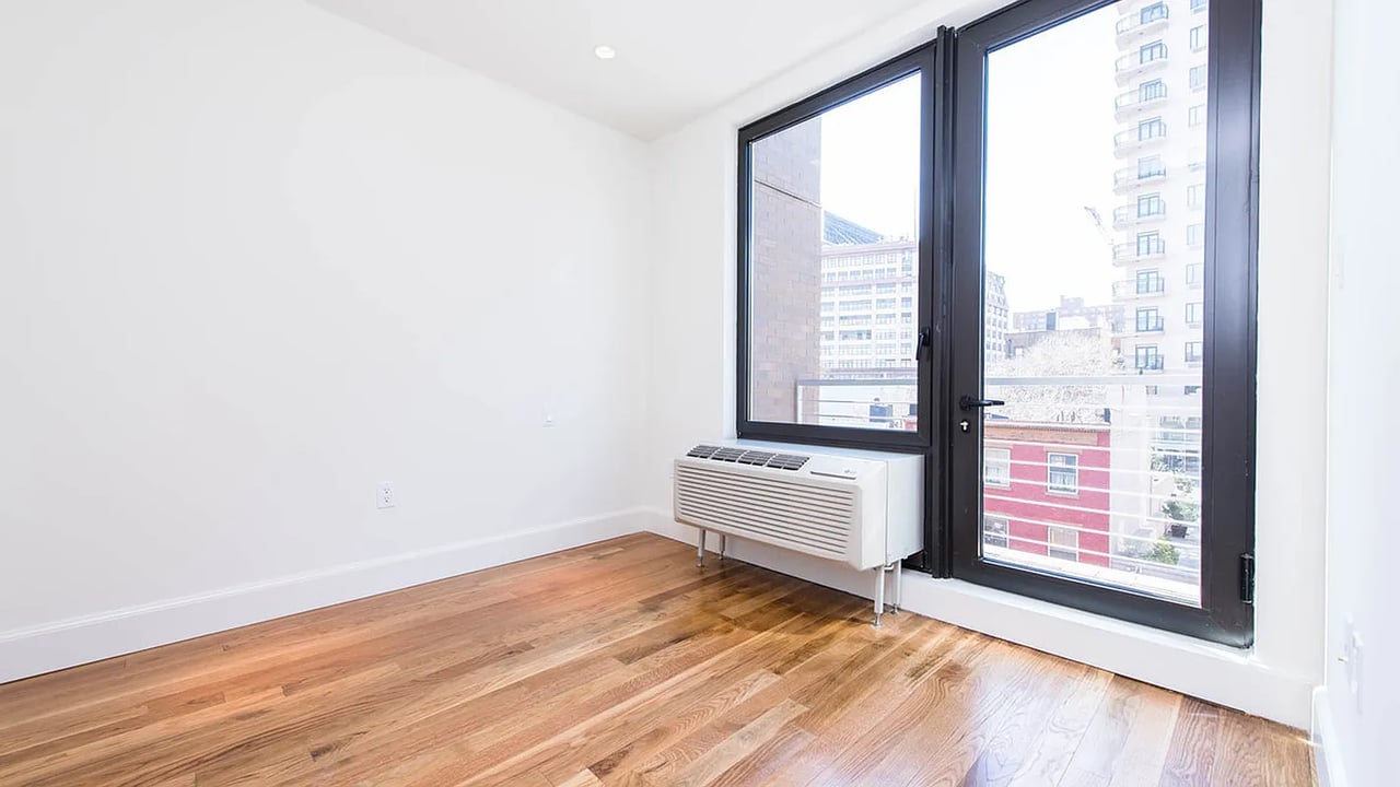 1 Duffield St 405