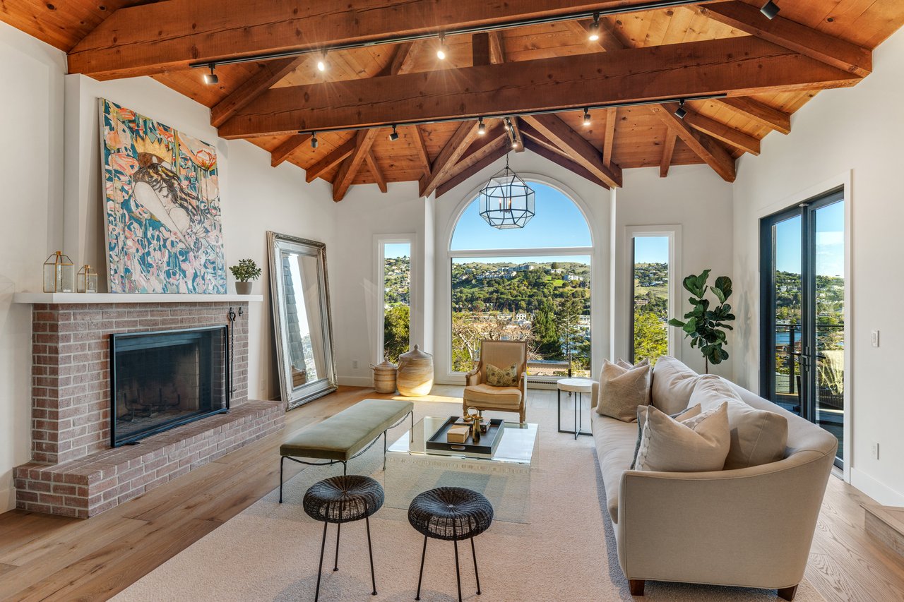 Stylish and Renovated Belvedere Beauty