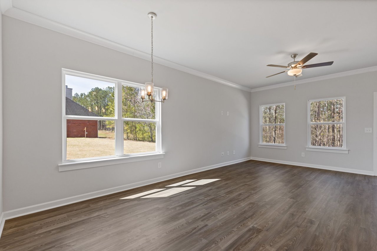 693 Shoals Trl