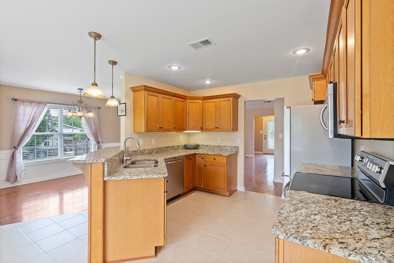 No HOA!! Great property in Toney!