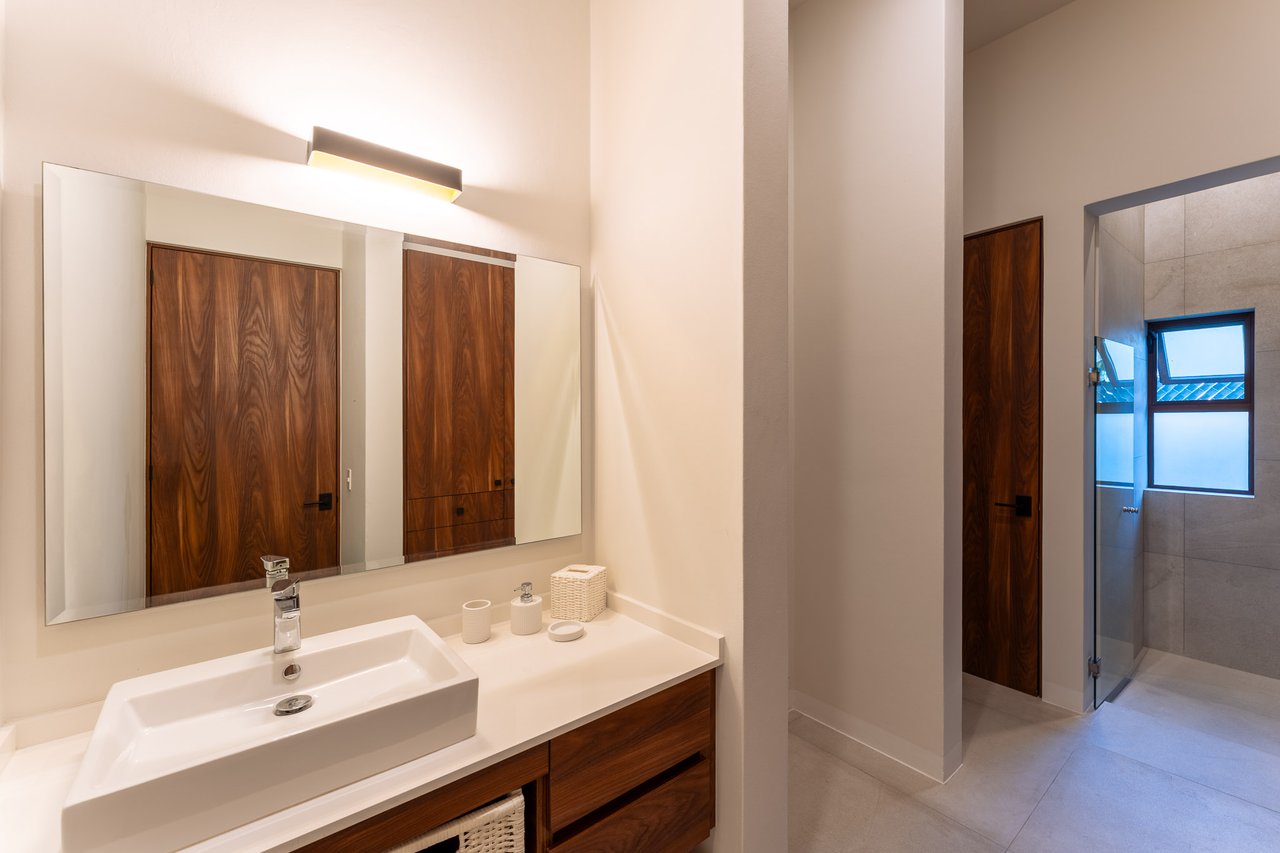 5 Bedroom, Single Family Home, La Cañada Casa A 