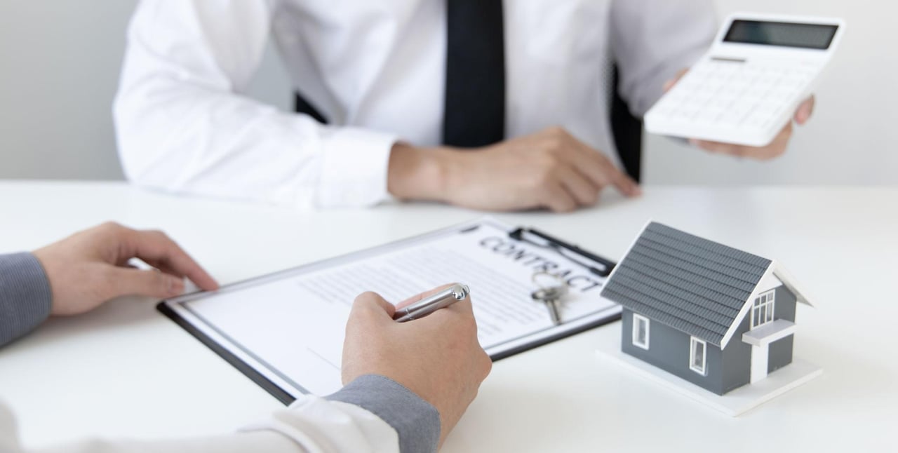 🏡 How Do You Handle Multiple Offers as a Seller in Seattle?