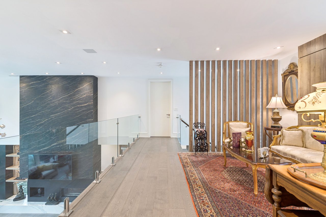 150 Sandringham Drive