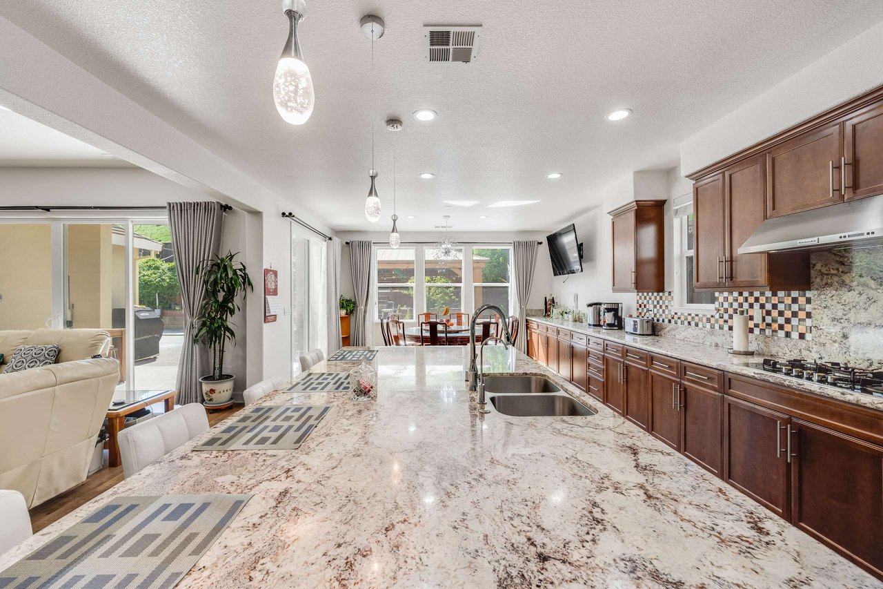 2904 Hanauma Bay Drive, Pittsburg