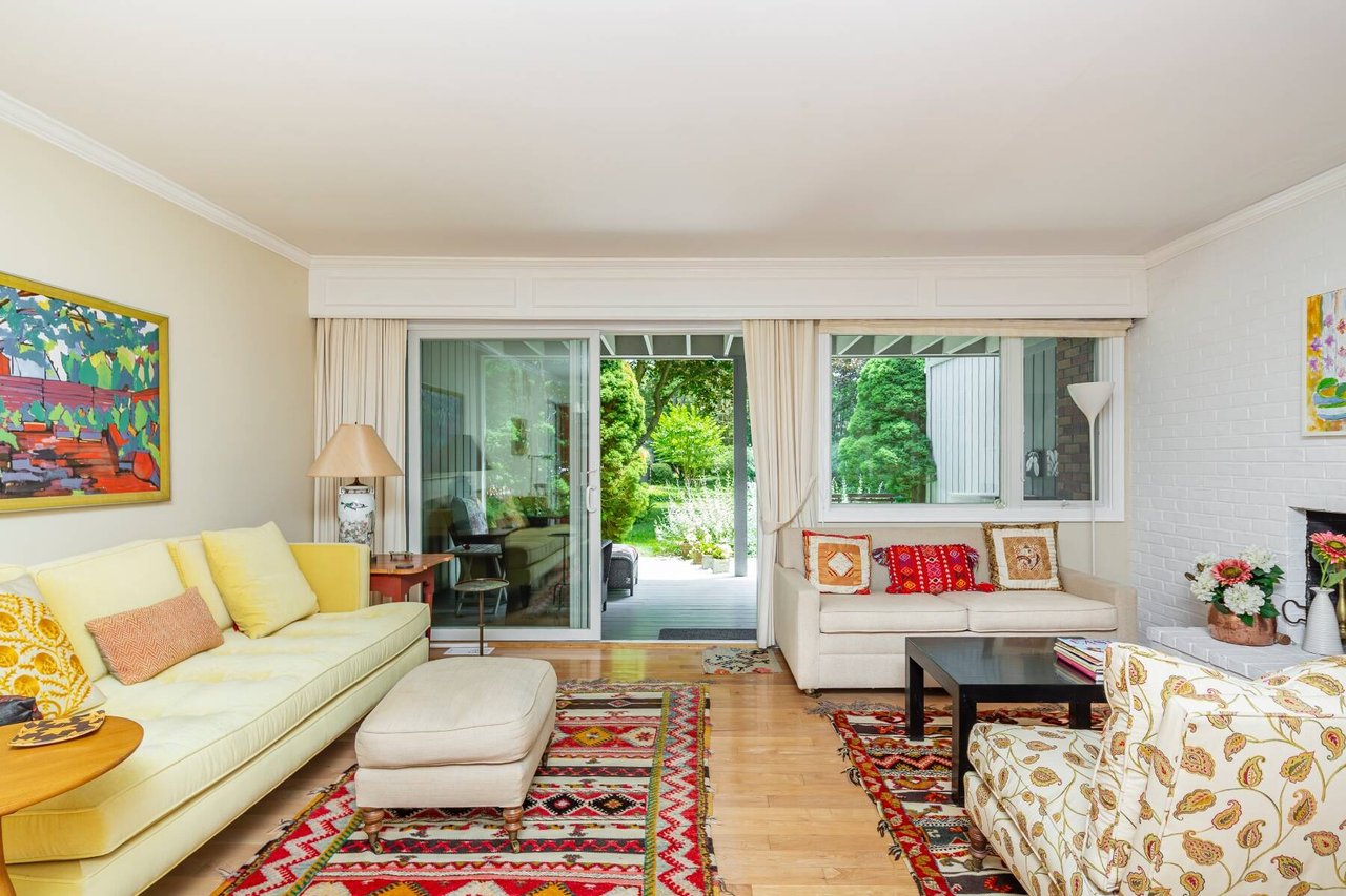 514 Pantigo Rd Unit 5