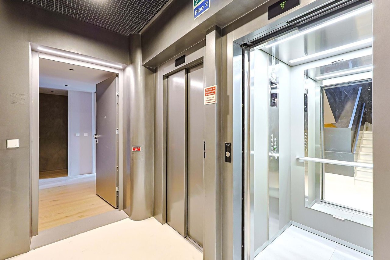 Stylish 2-Bedroom Apartment in the Heart of Lisbon with Exceptional Amenities
