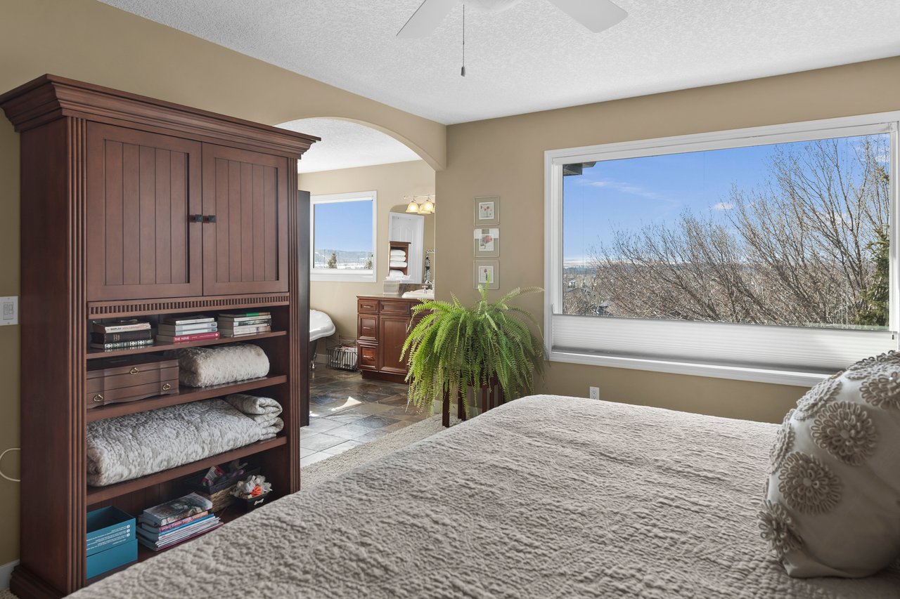 290 Tuscany Ridge Park NW