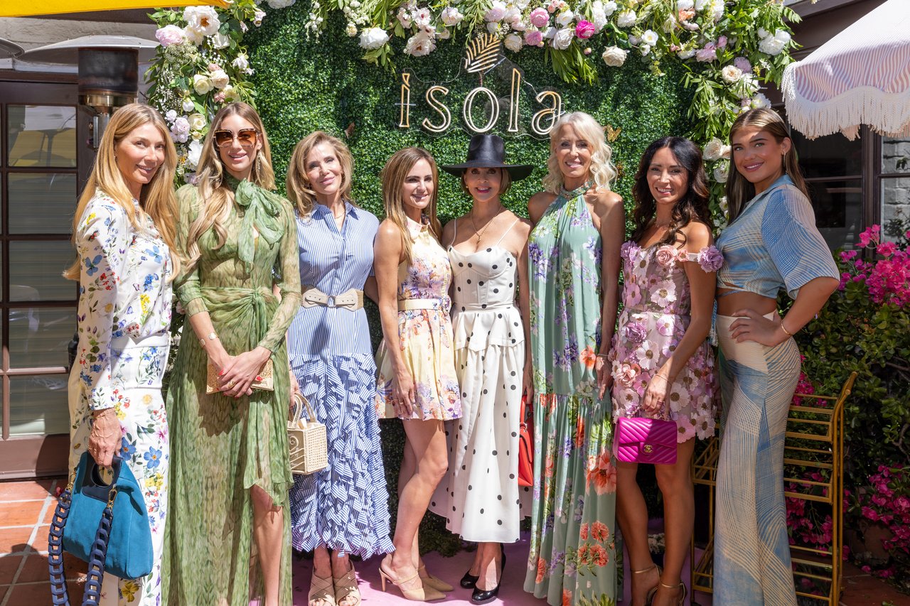 Fleurs, Friends & Fashion in Bloom 